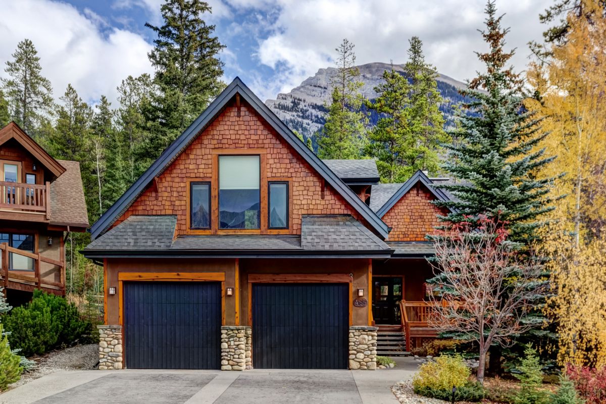 Canmore Eagle Terrace Single Family Home 465 Eagle Heights 2,499,000