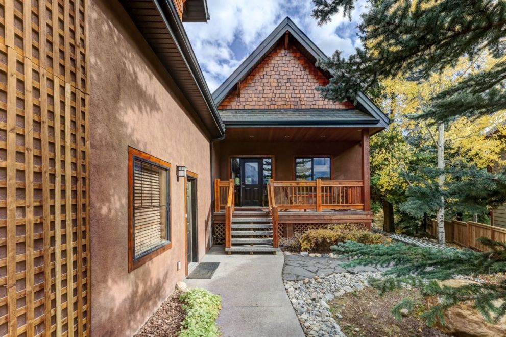 Canmore Eagle Terrace Single Family Home 465 Eagle Heights 2,499,000